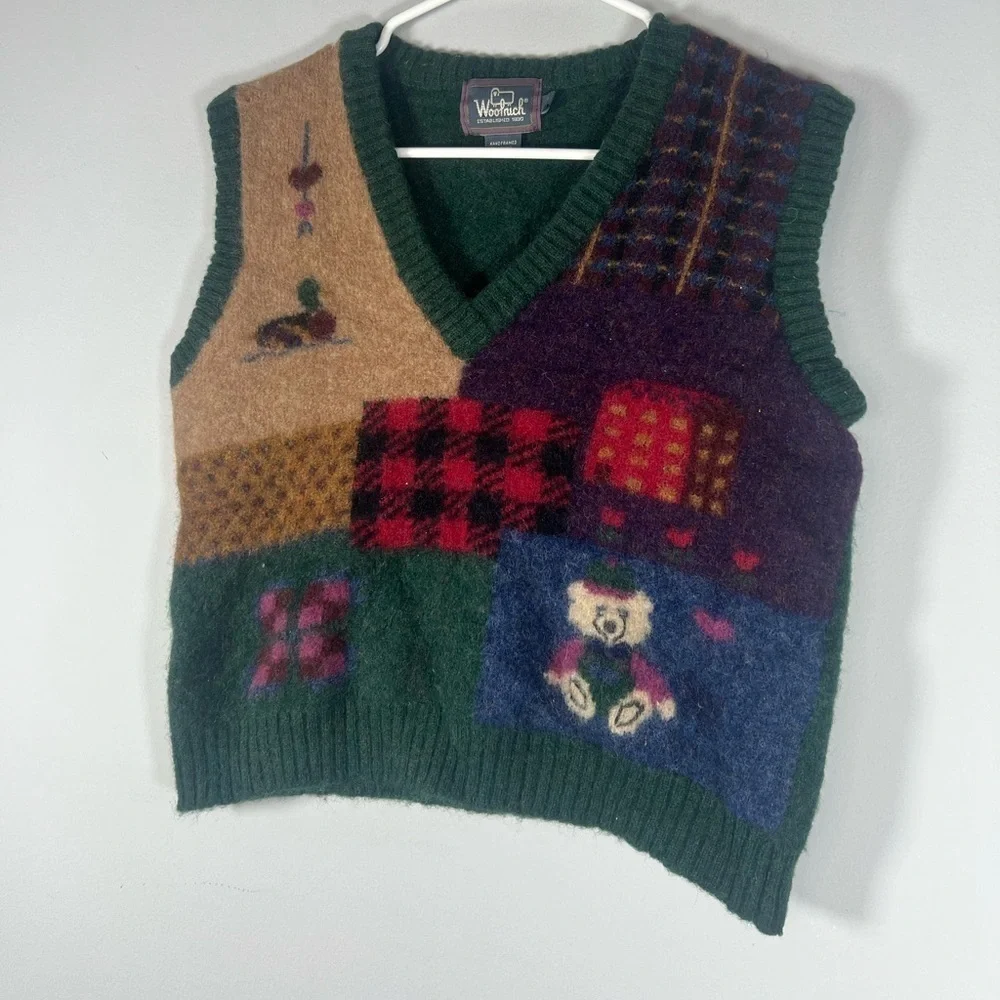 Vintage Woolrich Plaid Check Colorblock Bear Graphic Sweater Vest Large